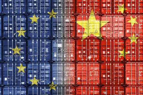 China hat das von Donald Trump gesetzte Ultimatum im Zollstreit verstreichen lassen. Was die 104 Prozent US-Zölle gegen China nun auch für Europa bedeuten, sehen Sie im Video.