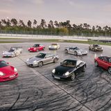 Porsche 996 Familie  Der Porsche 911 dieser Generation wurde innerhalb weniger Jahre zu einer echten Großfamilie. Porsche 996 Turbo, 996 GT2 oder die Rennversionen sind heute besonders begehrte Klassiker mit stark gestiegenen Preisen – gerade ab dem Jahrgang 2003