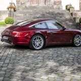 Porsche 997 Targa  Der Porsche 911 konnte als Targaversion nie die Stückzahlen von Coupé oder Cabriolet erreichen. Wie schon beim Porsche 993 war die Targaversion des 996 – erst nach der Modellpflege vorgestellt – eher eine Variante mit großem Glasschiebedach und praktischer Hecklappe. Begehrt nicht nur bei Herrenfahrern, sondern auch bei Piloten, die eine besonders gute Ausstattung bevorzugen. Bisweilen sind hier noch Schnäppchen zu machen
