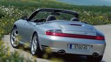Porsche 996 4S  Anfangs war kaum davon auszugehen, dass dieser Carrera 4S der Generation Porsche 996 einmal derart begehrt sein würde. Doch 2003 vorgestellt, kombinierte er erstmals die breite Turbo-Karosserie mit dem 3,6-Liter-Saugmotor, der 320 PS oder mit Leistungssteigerung 345 PS leistete. Vorteil: Er verzichtet auf den polarisierenden Doppelheckflügel des Turbos und hat mit der roten Lichtleiste eines der schönsten Elfer-Hecks überhaupt. Preise ab 55.000 Euro