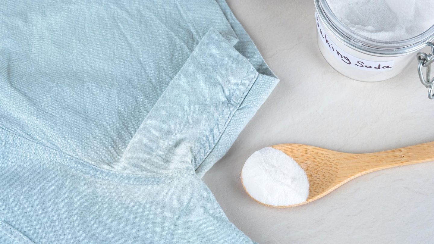 Schweißflecken unter der Achsel