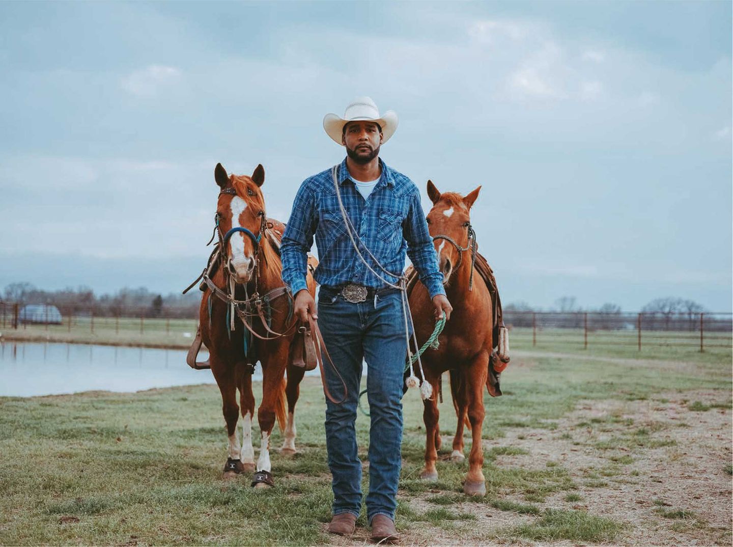 Ohne gut ausgebildete Pferde könnte kein Cowboy etwas ausrichten. In diesem Job sind die Tiere keine bloßen Arbeitsgeräte, sondern echte Partner, die mit entsprechender Wertschätzung behandelt werden