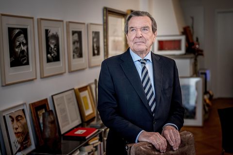 Gerhard Schröder in seiner Kanzlei