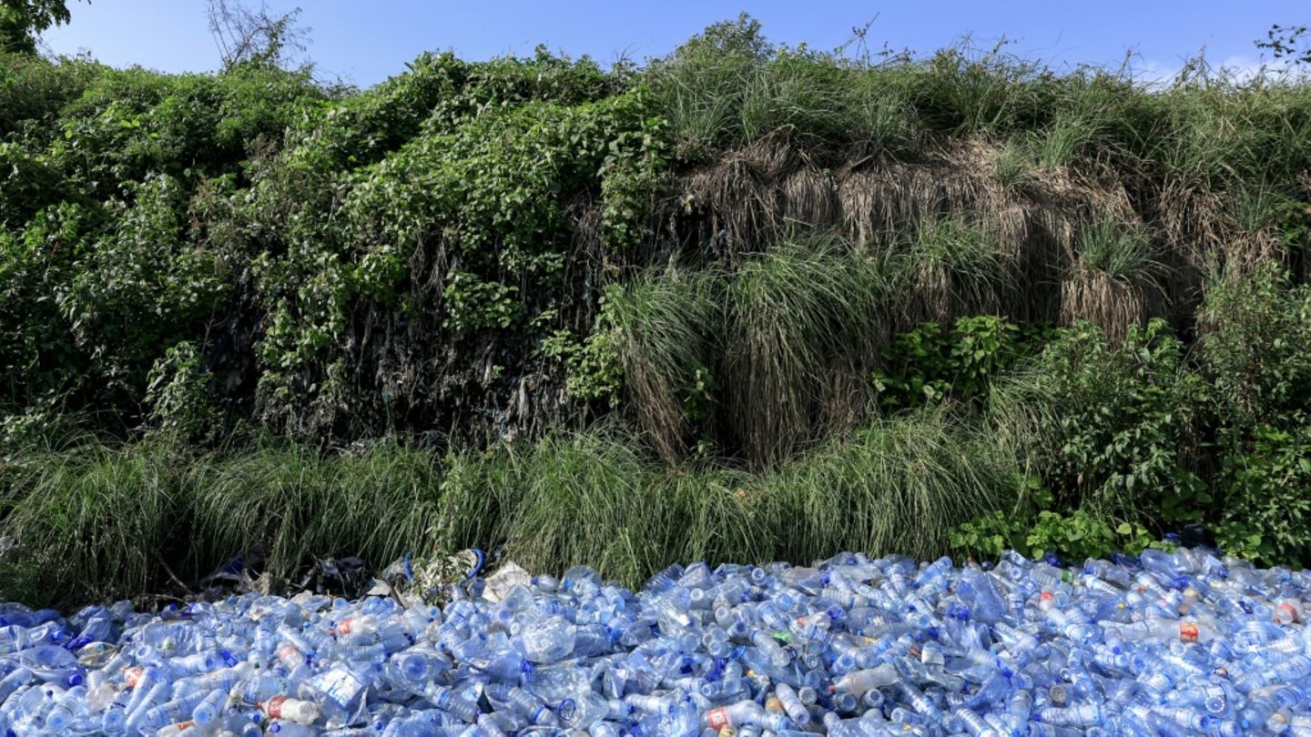 Plastikhalde in Libreville in Gabun