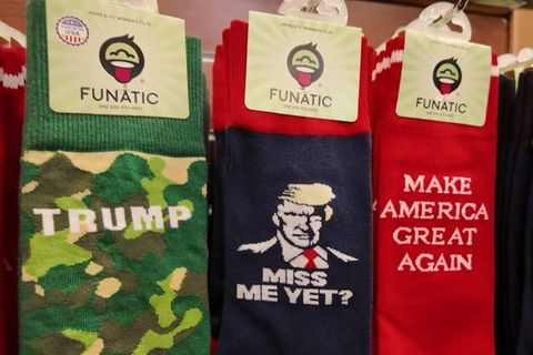 Donald Trump: Mit seinen Zöllen trifft er auch seinen eigenen Fanshop