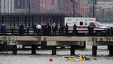 New York: Ersthelfer stehen an der Unglücksstelle in Jersey City