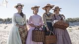 Emma Watson mit Schauspielkolleginnen in einer Filmszene von "Little Women"