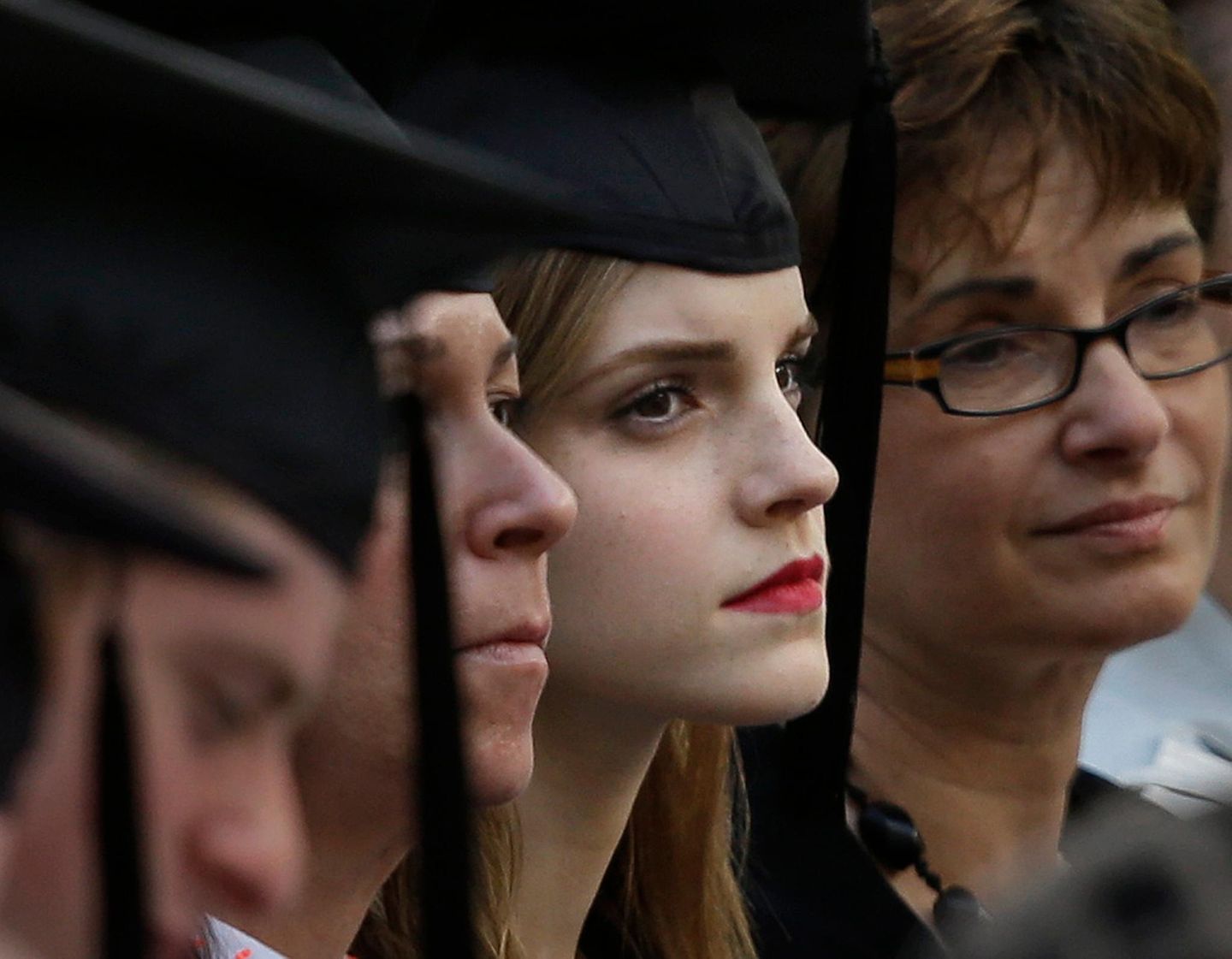 Emma Watson im Talar und Mortarboard bei ihrem Bachelor-Abschluss 2014