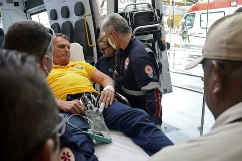 Jair Bolsonaro bei seiner Ankunft im Krankenhaus