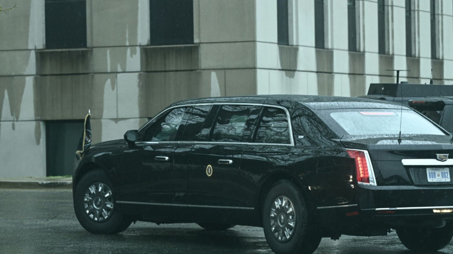 Der Präsidentenwagen vor der Walter Reed Armee-Klinik in Bethesda, Maryland