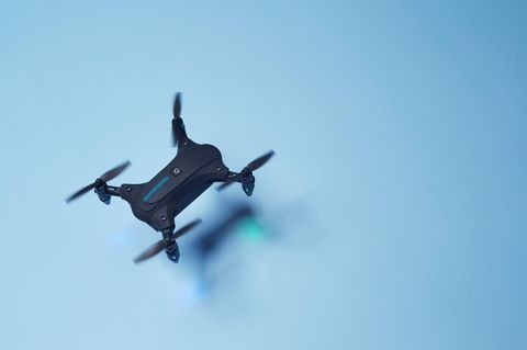 Deal News Drohne: Eine Mini-Drohne fliegt