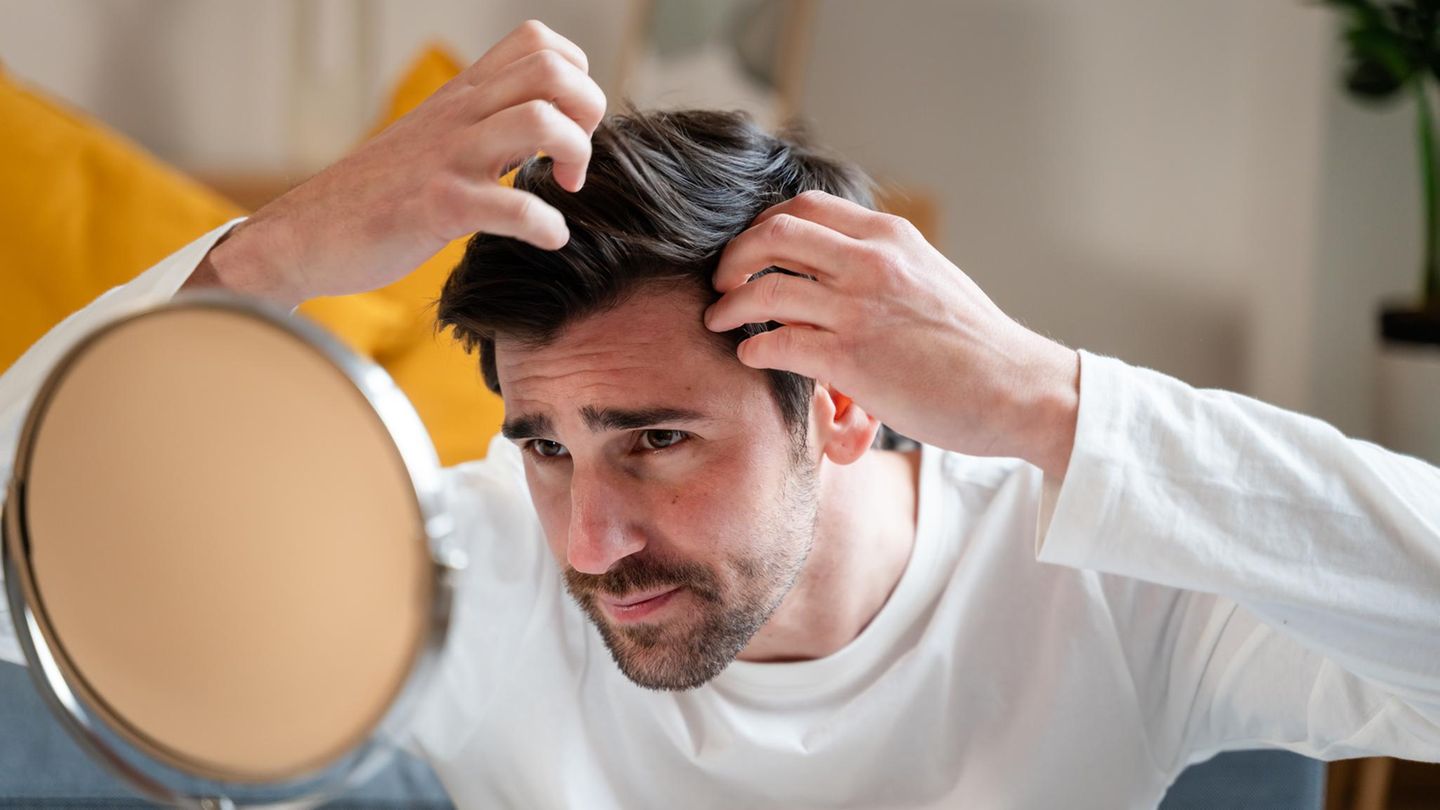 Red light against hair loss: Can an LED helmet be helpful?