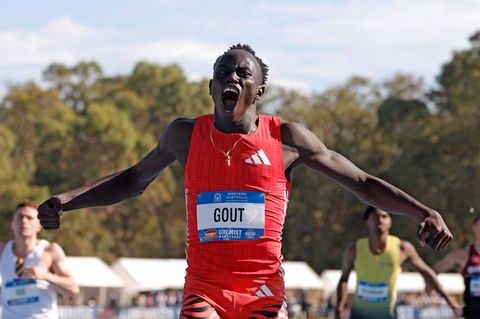 Gout Gout jubelt bei den australischen U-20-Meisterschaften während seines Sprints