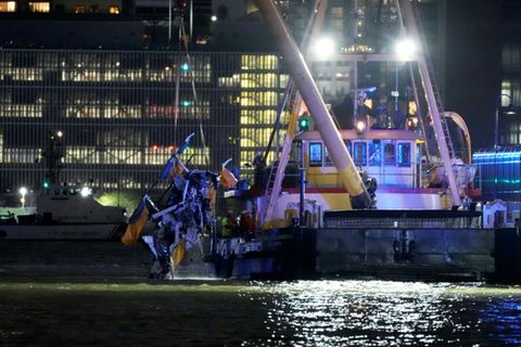 Der abgestürzte Hubschrauber im Hudson in New York