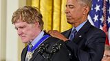 Barack Obama überreicht Robert Redford im November 2026 die "Presidential Medal of Freedom"