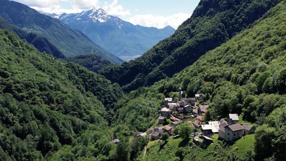 Das italienisches Bergdorf Codera bietet einen malerischen Ausblick