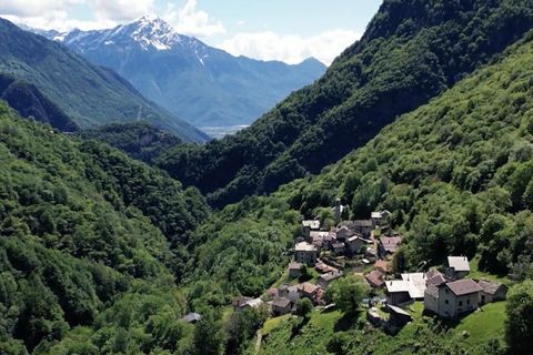 Das italienisches Bergdorf Codera bietet einen malerischen Ausblick