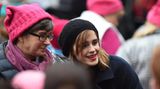 Emma Watson mit ihrer Mutter beim Womens March im Januar 2017