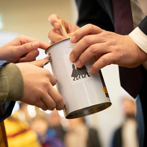 Donations are tax -based on the special expenses