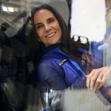 Filmproduzentin Kerianne Flynn hegt seit Langem eine Begeisterung für die Raumfahrt. Sie hat sich bereits vor 13 Jahren für einen Flug bei Virgin Galactic angemeldet, einem britischen Anbieter. Der Flug steht allerdings noch aus