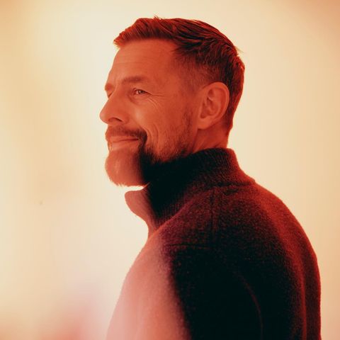 Ein junger Altmeister seines Fachs: Klaas Heufer-Umlauf, 41, tritt seit 20 Jahren im Fernsehen auf, dazu kommen Filmrollen sowie Podcasts