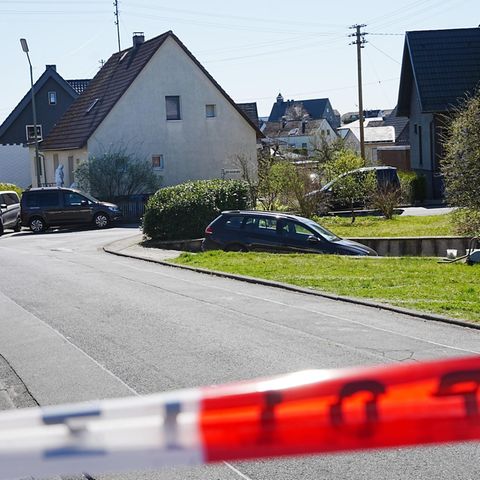 Dreifach-Mord im Westerwald: Täter auf der Flucht: Fallanalytiker über die Fahndung im Westerwald