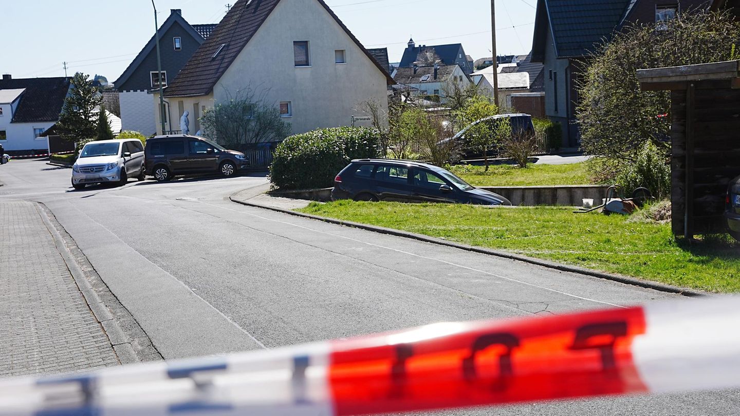 Dreifach-Mord im Westerwald: Täter auf der Flucht: Fallanalytiker über die Fahndung im Westerwald Dreifach-Mord im Westerwald: Täter auf der Flucht: Fallanalytiker über die Fahndung im Westerwald