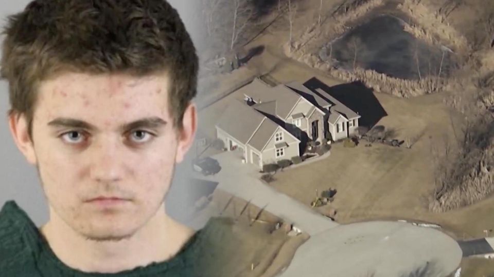 Teenager tötet Eltern und plant Anschlag auf Trump – jetzt steht er vor Gericht Teenager tötet Eltern und plant Anschlag auf Trump – jetzt steht er vor Gericht