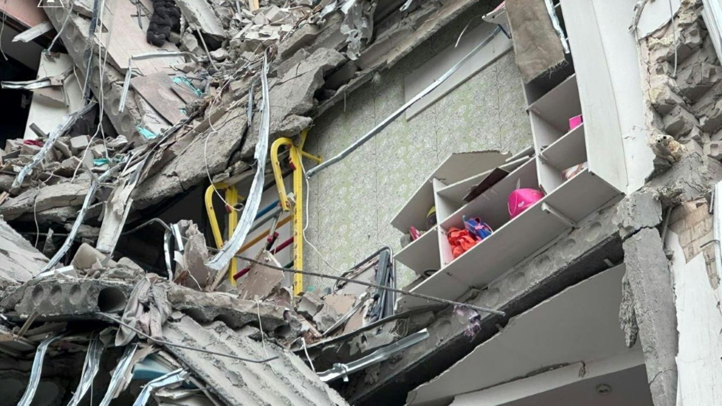 Wohnhaus nach Angriff auf Cherson