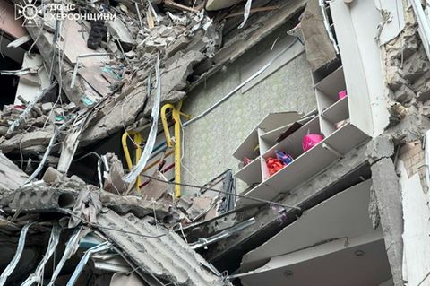 Wohnhaus nach Angriff auf Cherson