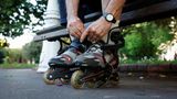 88 Jahre alter Skateboarder