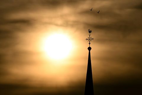 Spitze von Dreikönigskirche in Frankfurt am Main