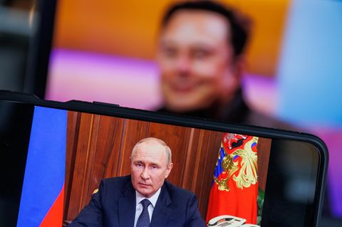 Ein Bild von Wladimir Putin und Elon Musk