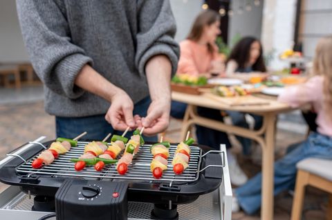 Weber Lumin Elektrogrill im Test Überzeugt der Grill für den Balkon