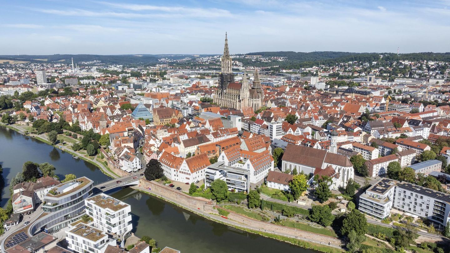 #7 Ulm Innenstadt von Ulm mit historischer Architektur