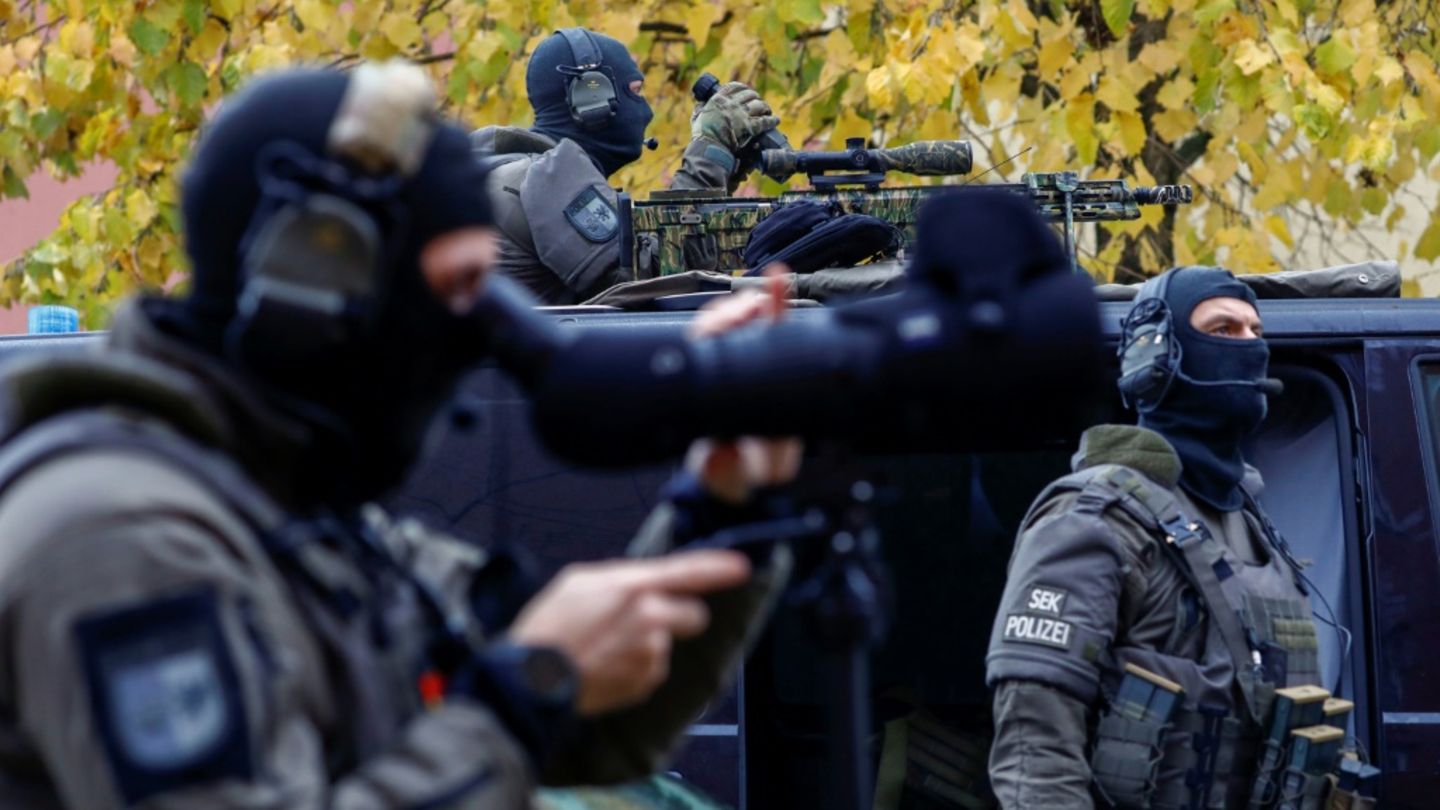 Einsatzkräfte eines SEK in Berlin