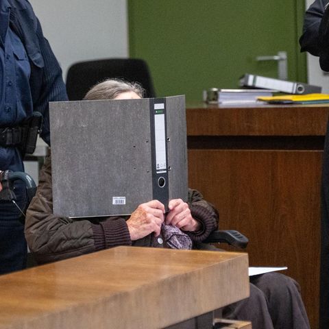 Die 90-jährige Brigitte W. ist wegen Mordes angeklagt: "Ja, ich bin sicher. Sie ist zu hundert Prozent tot."