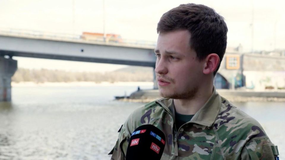 Ukraine: Russische Deserteure berichten von grausamen Kriegsverbrechen Ukraine: Russische Deserteure berichten von grausamen Kriegsverbrechen