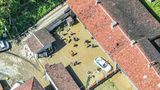 Die große Niederschlagsmenge von einem Meter binnen weniger Stunden hingegen überraschte Behörden und Einwohner.