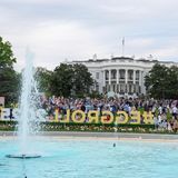 Gäste treffen auf dem Südrasen des Weißen Hauses ein