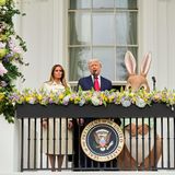 US-Präsident Donald Trump schaute Kindern bei einem Wettrennen mit Ostereiern zu, begleitet von Gattin Melania und einem Hasendarsteller