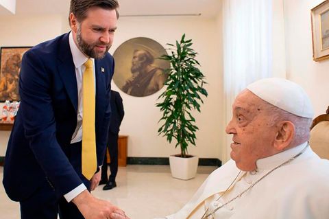 Papst Franziskus empfing den US-Vizepräsidenten JD Vance am Ostersonntag, kurz bevor er den Segen spendete