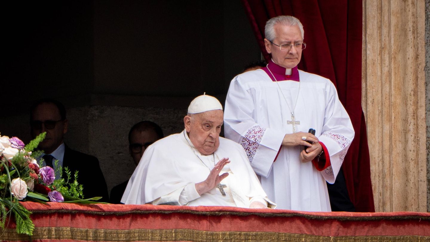 Pope Francis' term of office ends in midfield Pope Francis spoke the blessing urbi et orbi on Easter Sunday. The 88-year-old died in the Vatican just a few hours later. He was in office for twelve years and a month. A relatively long term for a Pontifex. In a historical comparison, however, it does not even end up in the top 50 of the longest pontificates