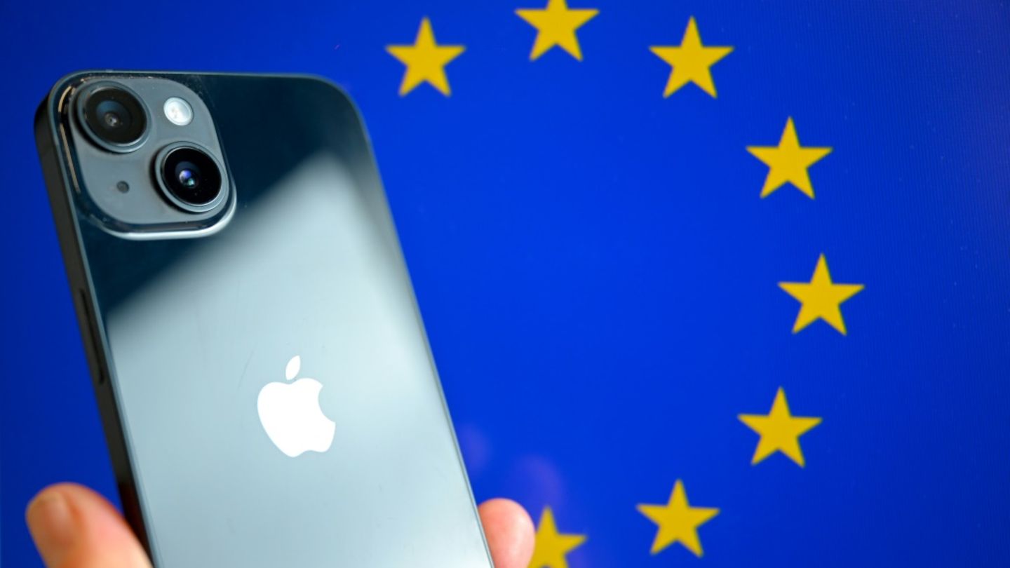 iPhone vor EU-Flagge