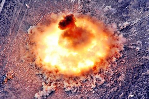 Ähnliches Prinzip wie die Wasserstoffwaffe - das Foto zeigt die Druckwelle einer thermobarischen Bombe
