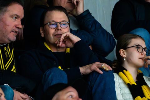 Royales Eishockeyfans (v.l.): Chris O'Neill, Prinz Daniel und Prinzessin Estelle.