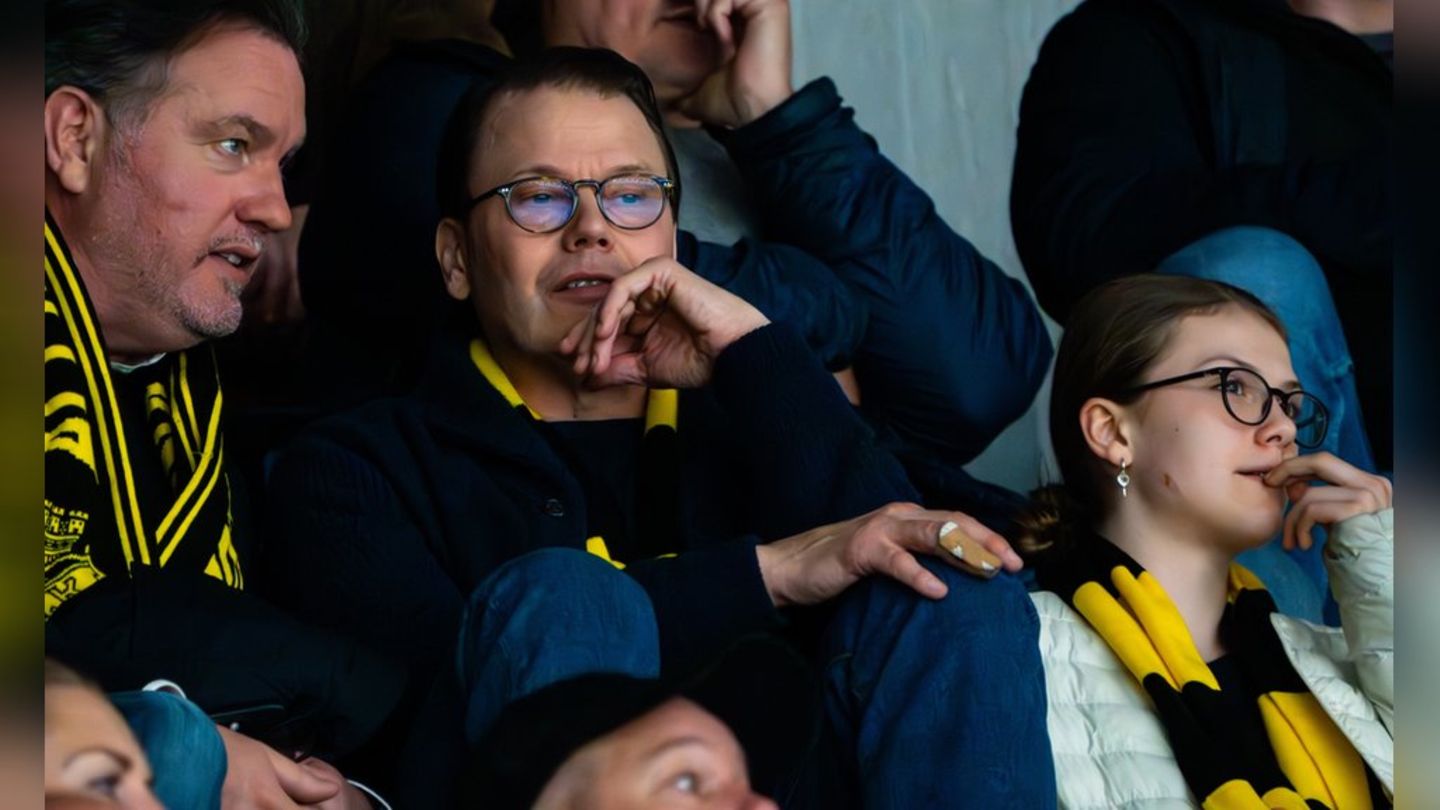 Prinzessin Estelle von Schweden: Mit Papa und Onkel zum Eishockey