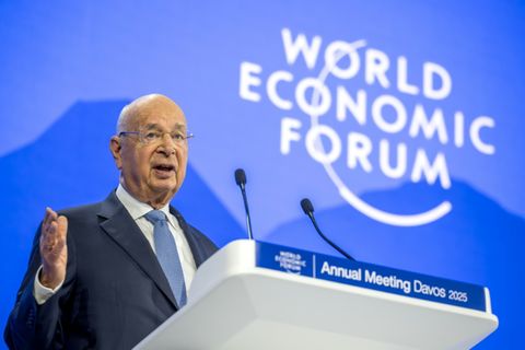 Le fondateur du Forum économique mondial, Klaus Schwab, lors du sommet de Davos en Suisse le 21 janvier 2025