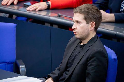 Kevin Kühnert bei seiner letzten Sitzung im Bundestag