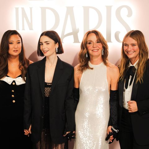 Die weiblichen Stars von "Emily in Paris": Ashley Park, Lily Collins, Philippine Leroy-Beaulieu und Camille Razat (v.l.n.r.)